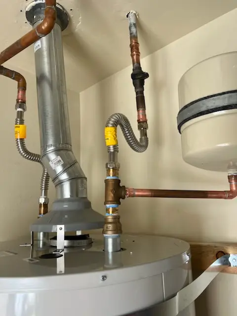 Water heater installation and plumbing repair in Kennydale